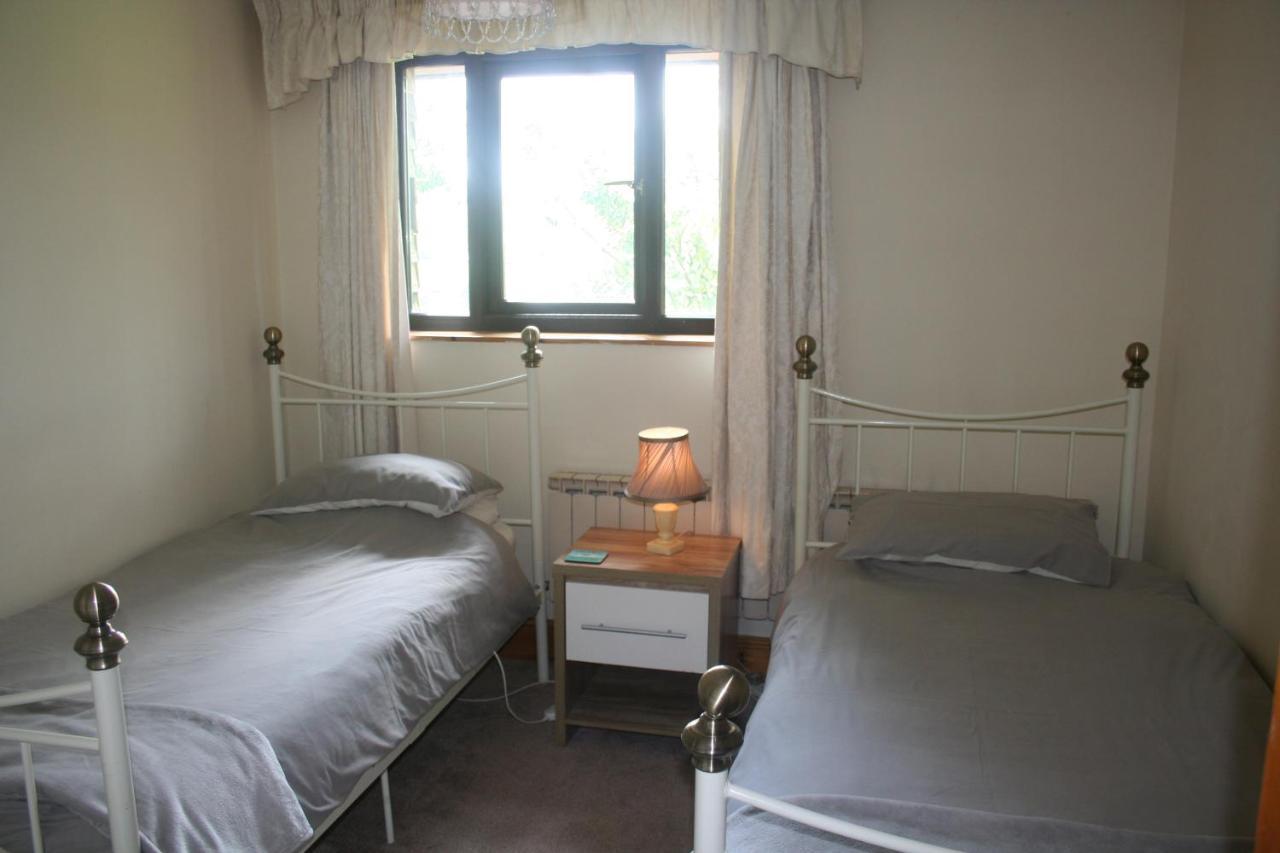 סוואנסי Barn Cottage - Farm Park Stay With Hot Tub מראה חיצוני תמונה